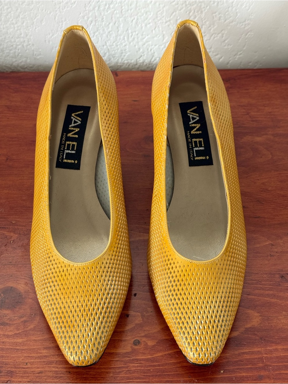 Van Eli Yellow Textured Pointed-Toe Heels